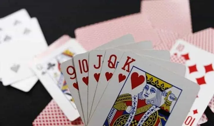 Luật sử dụng bộ bài Xì Tố